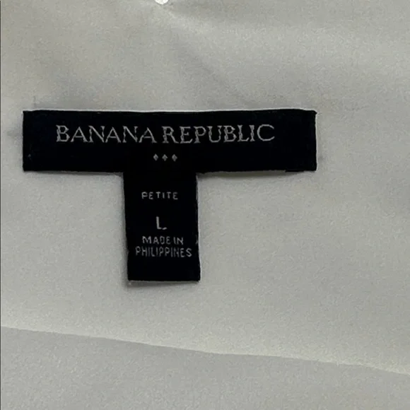 Banana Republic White Sleeveless Top V Neck
Polished Staple Petite Large - Picture 6 of 9